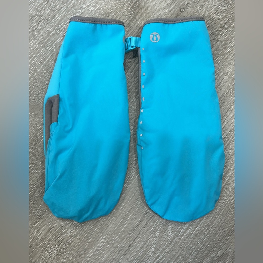 Lululemon running gloves
